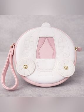 Betsey Johnson Pink Carriage Wristlet Pouch Luv Betsey Rare Novelty Bag